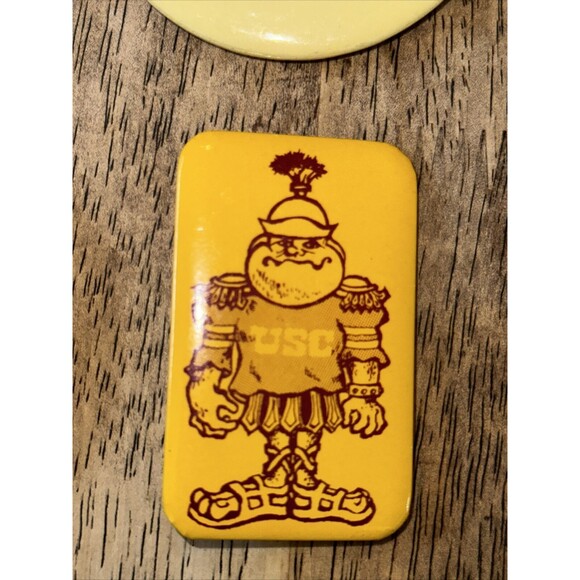 4 VINTAGE PINBACK BUTTON USC TROJANS UNIVERSITY OF SOUTHERN CALIFORNIA KFC - Picture 2 of 6